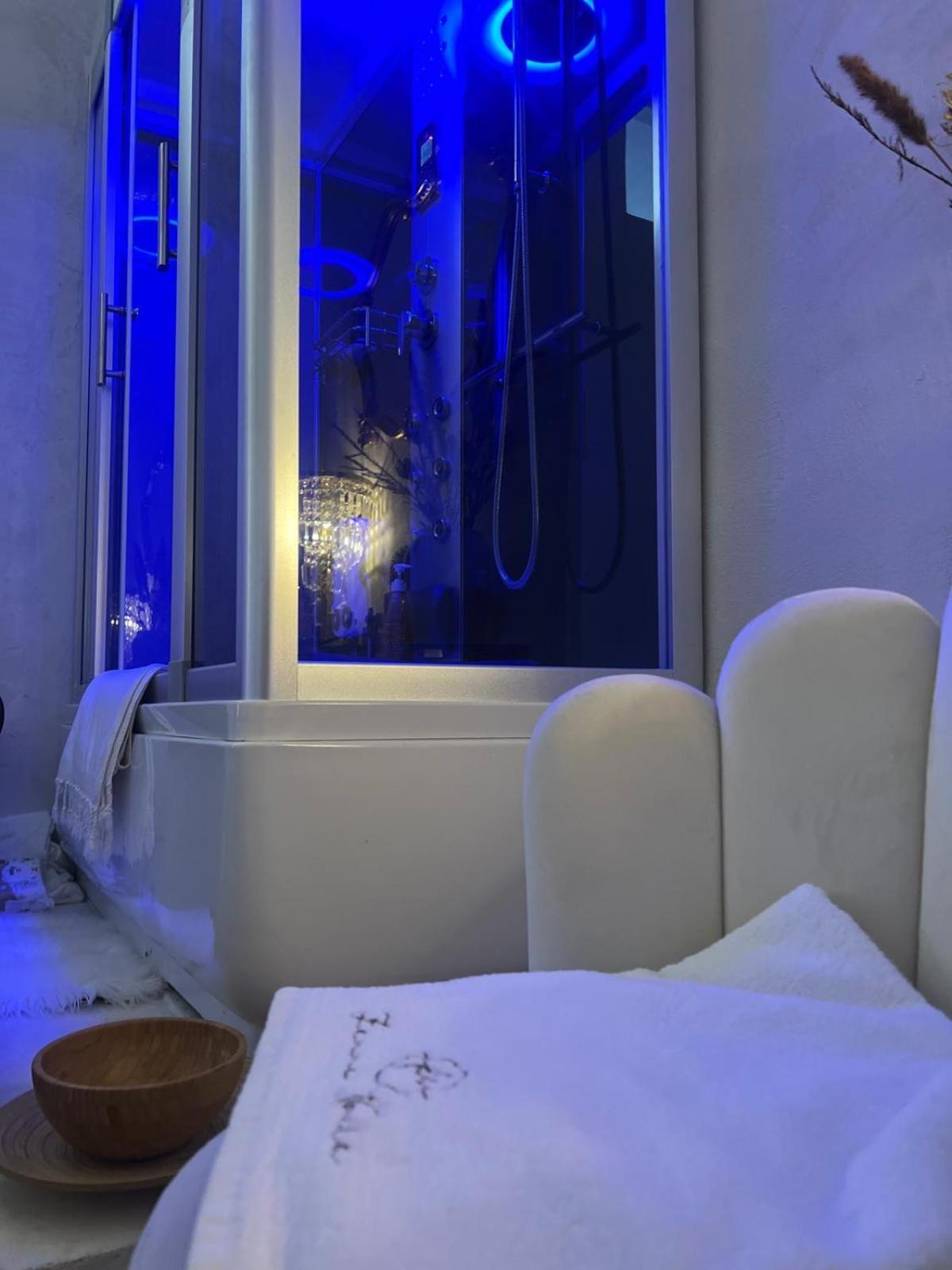 Femme Noir Luxury Spa Experience San Nicola la Strada Esterno foto